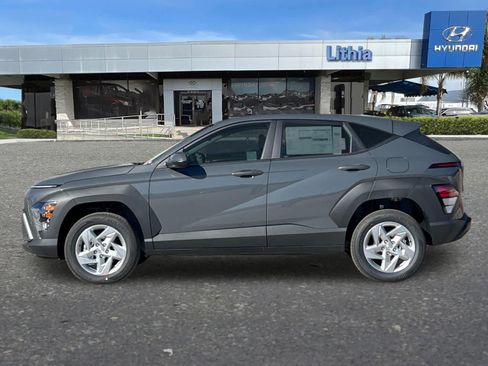 New 2026 Hyundai Kona SE image 6