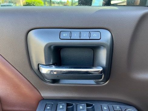 Used 2015 Chevrolet Silverado 2500 High Country w/ Duramax Plus Package image 17