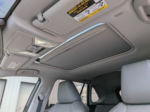 Used 2025 Toyota RAV4 XLE w/ Convenience Package image 17