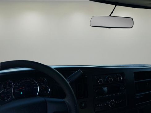 Used 2019 GMC Savana 2500 w/ Driver Convenience Package image 26