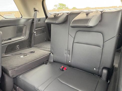 New 2026 Nissan Pathfinder SL FWD image 23
