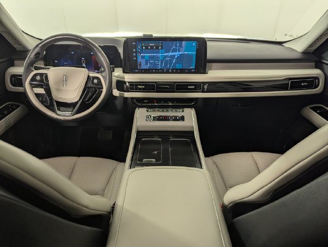 Used 2025 Lincoln Aviator Reserve w/ Jet Appearance Package AWD/4WD image 20