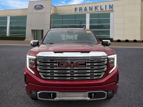 Used 2023 GMC Sierra 1500 Denali w/ Technology Package AWD/4WD image 2