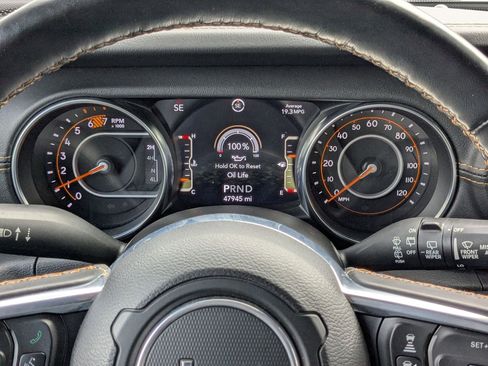 Used 2021 Jeep Wrangler Unlimited Sahara image 20