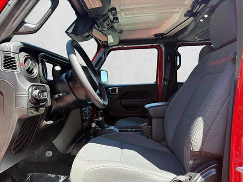 Used 2026 Jeep Wrangler Unlimited Rubicon AWD/4WD image 11
