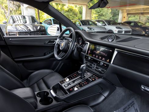 Certified 2023 Porsche Macan GTS AWD/4WD image 55