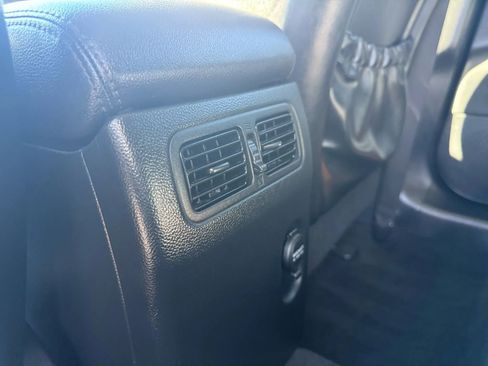 Used 2017 INFINITI QX70 3.7 image 25