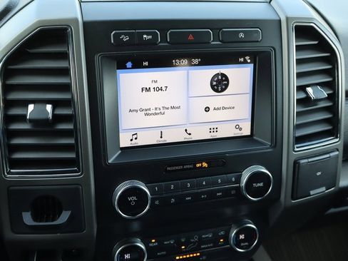 Used 2019 Ford Expedition Max XLT image 32