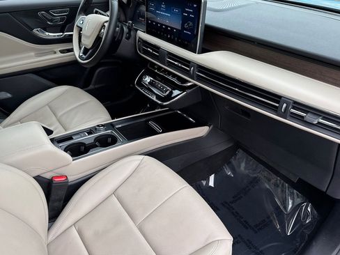 Certified 2025 Lincoln Corsair Grand Touring w/ Equipment Group 301A image 15