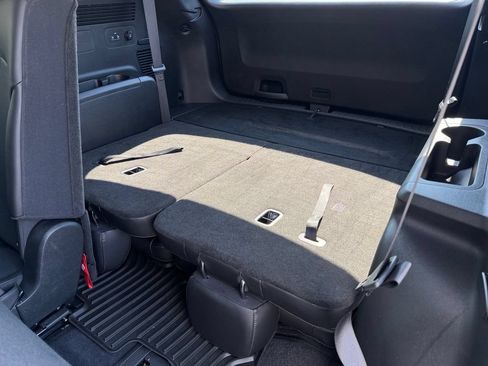 Used 2025 Kia Sorento S w/ Panoramic Sunroof Package FWD image 14