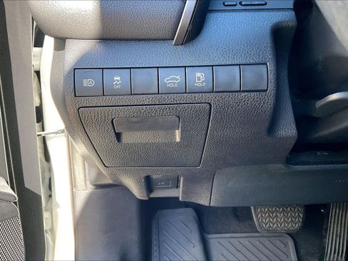 Used 2020 Toyota Camry XSE image 34