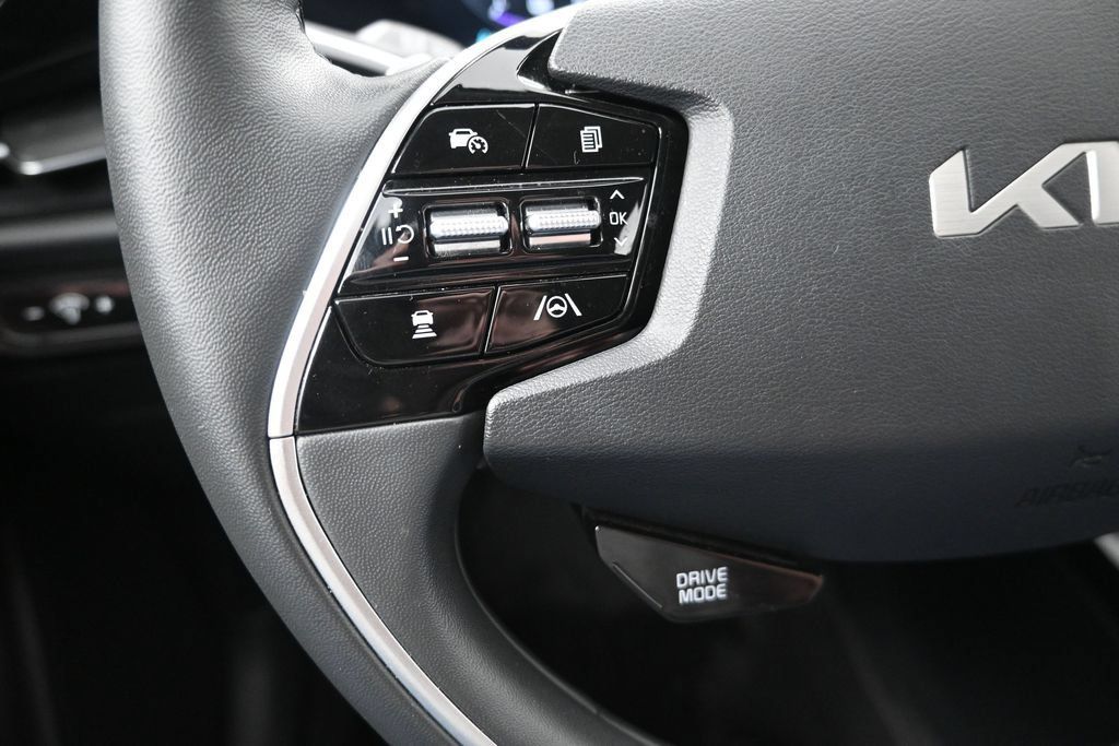 Certified 2024 Kia Niro Wind w/ Wind Preserve Package FWD image 26
