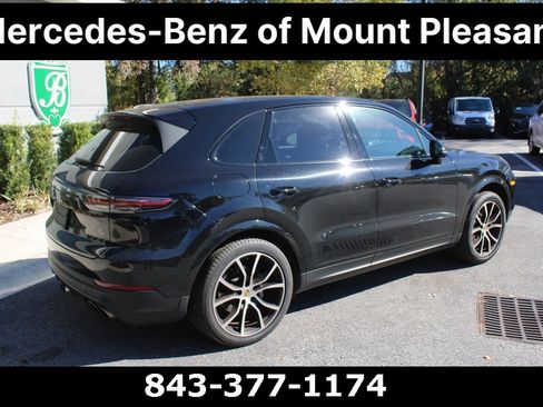 Used 2021 Porsche Cayenne S image 4