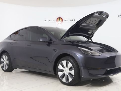 Used 2024 Tesla Model Y Long Range RWD image 19