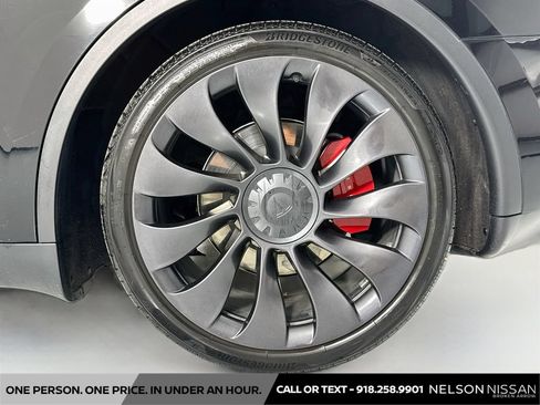 Used 2023 Tesla Model Y Performance AWD/4WD image 29