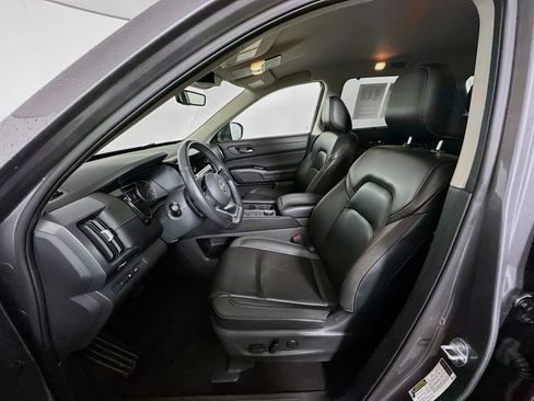 Used 2023 Nissan Pathfinder SL image 13