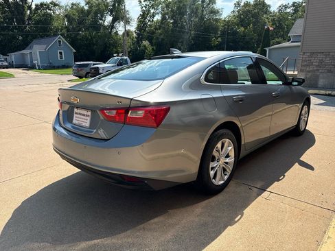 Used 2025 Chevrolet Malibu LT FWD image 4