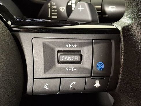 Used 2023 Nissan Rogue SV AWD/4WD image 21