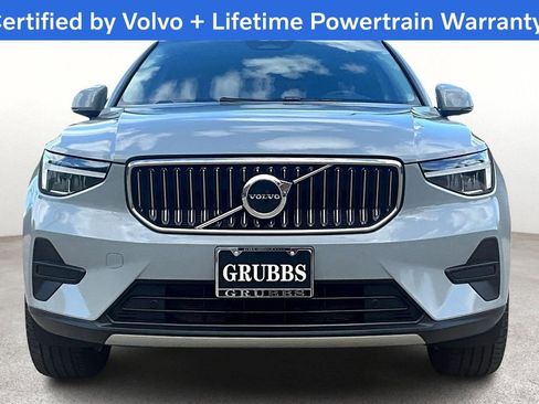 Certified 2025 Volvo XC40 B5 Core image 5
