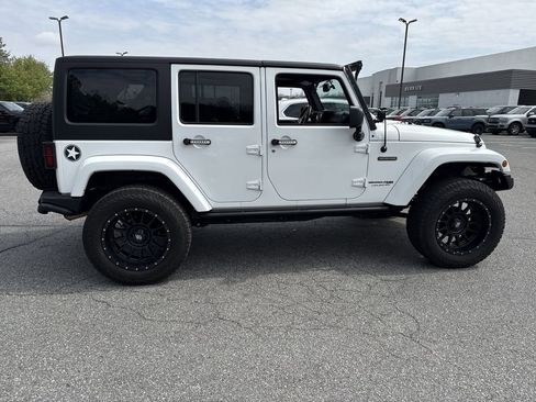 Used 2018 Jeep Wrangler Unlimited Sport image 8