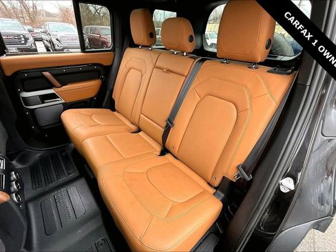 Used 2024 Land Rover Defender 110 S image 21