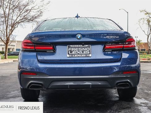 Used 2022 BMW 530e w/ M Sport Package image 5