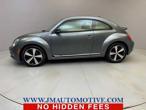 Used 2012 Volkswagen Beetle 2.0T FWD image 2