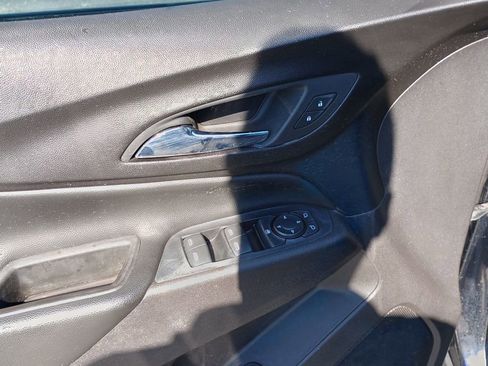 Used 2020 Chevrolet Equinox LT image 12