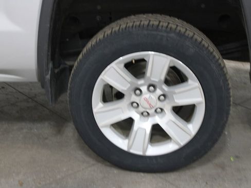 Used 2015 GMC Sierra 1500 SLE w/ SLE Value Package image 43