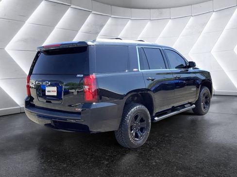 Used 2018 Chevrolet Tahoe LT w/ Luxury Package image 4