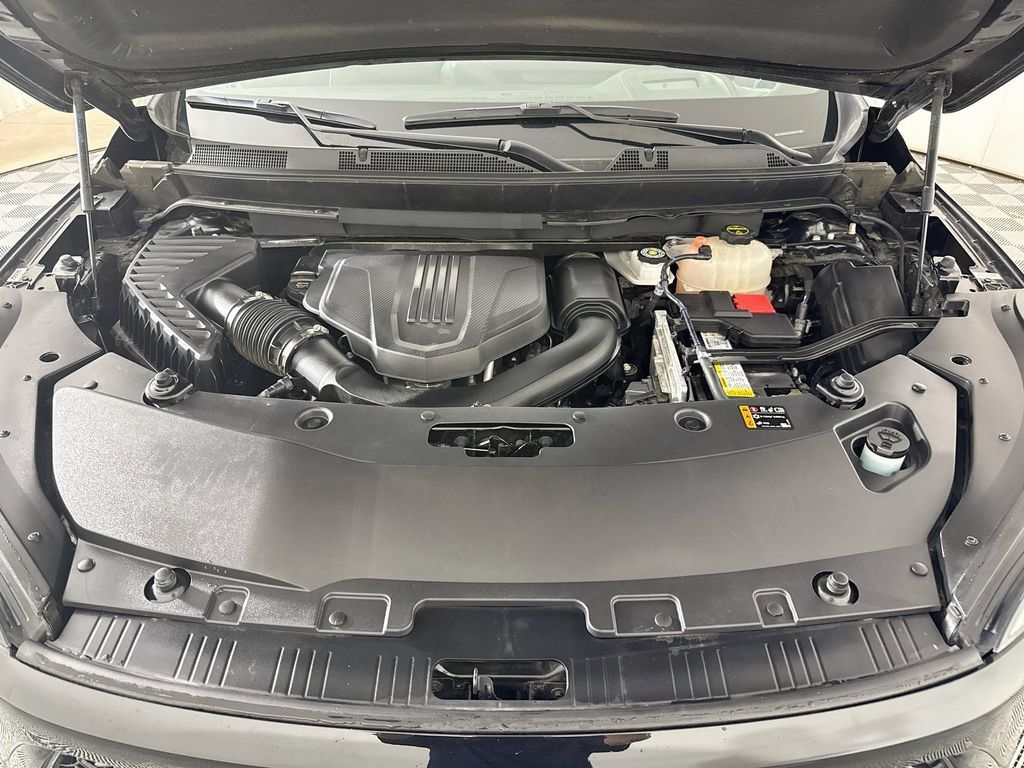 Used 2025 Buick Enclave Sport Touring w/ Power Package FWD image 31