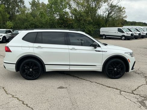 Used 2022 Volkswagen Tiguan SE R-Line AWD/4WD image 5