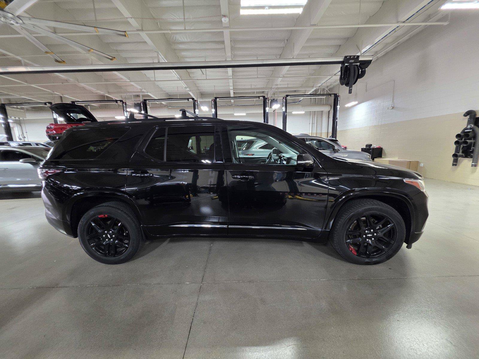 Used 2019 Chevrolet Traverse Premier w/ Redline Edition FWD image 8
