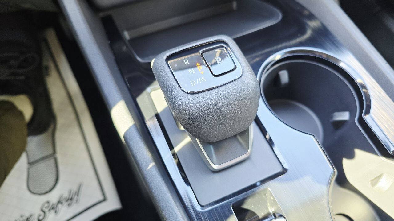 Used 2021 Nissan Rogue S AWD/4WD image 22