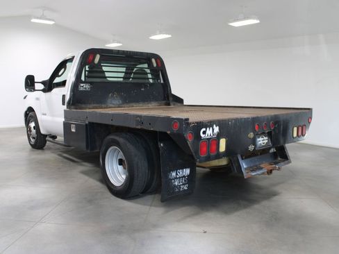 Used 2006 Ford F350 2WD Regular Cab DRW Super Duty image 7
