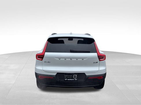 Certified 2026 Volvo XC40 B5 Plus w/ Protection Package Premier AWD/4WD image 34