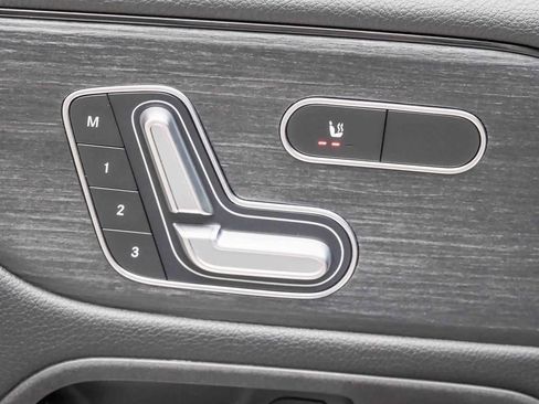 Certified 2023 Mercedes-Benz GLB 250 image 23