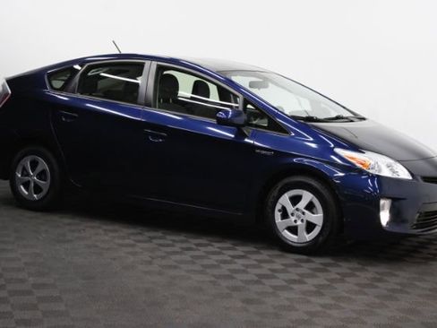Used 2013 Toyota Prius Three image 1
