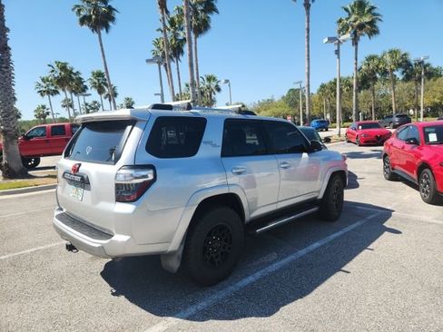 Used 2018 Toyota 4Runner TRD Off-Road Premium image 2