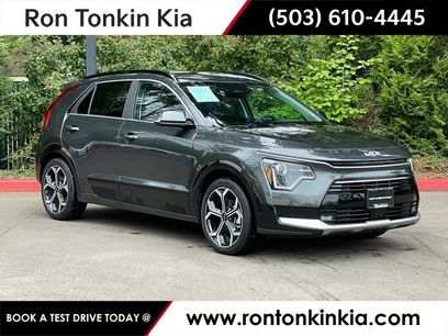 Used 2025 Kia Niro EX Touring