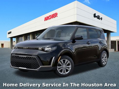 New 2025 Kia Soul LX image 1