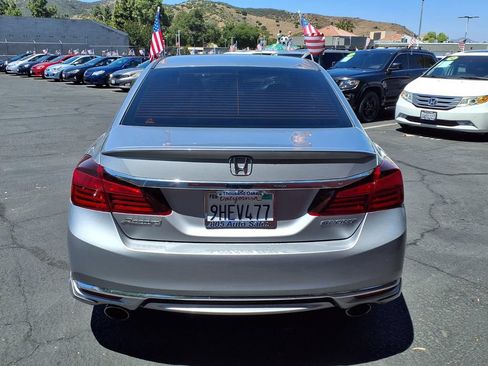 Used 2017 Honda Accord Sport image 6