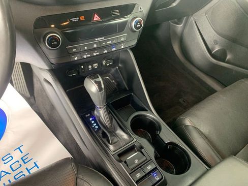Used 2019 Hyundai Tucson Limited image 25