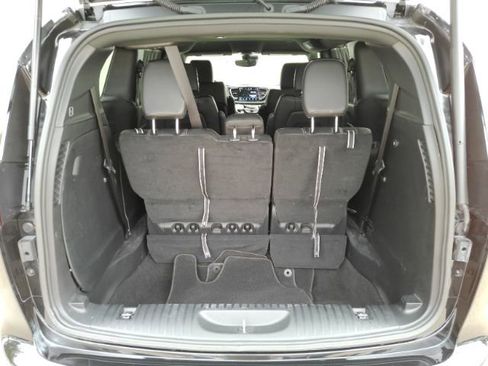 Used 2026 Chrysler Pacifica Select FWD image 26