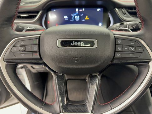 Used 2022 Jeep Grand Cherokee Trailhawk AWD/4WD image 10