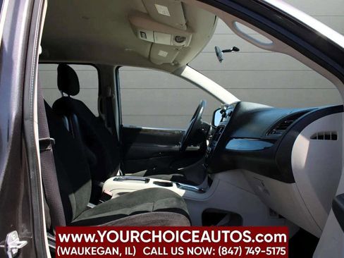 Used 2015 Dodge Grand Caravan SXT w/ Rear Park Assist Package image 17