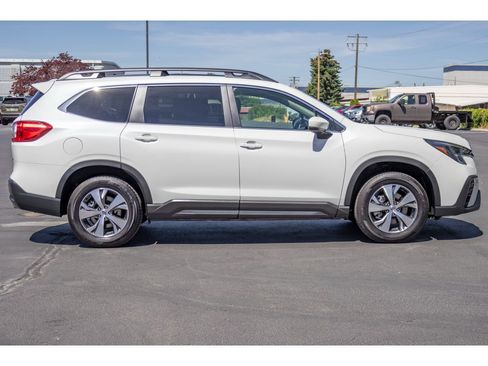 Certified 2025 Subaru Ascent Premium AWD/4WD image 2