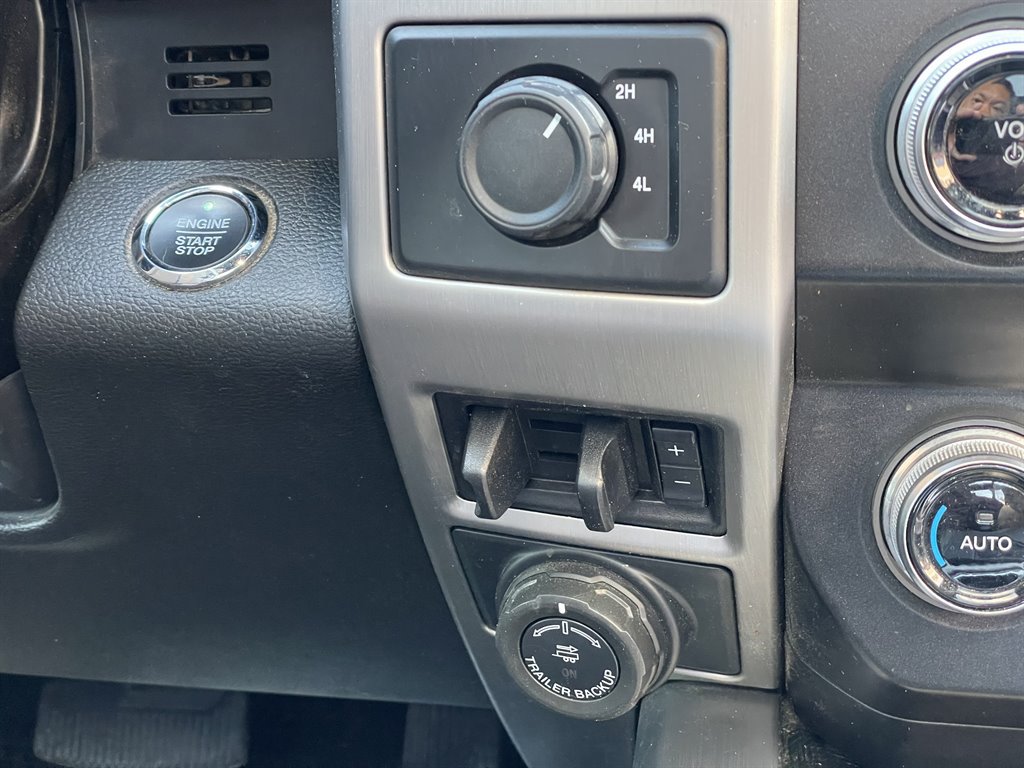 Used 2020 Ford F450 Platinum w/ FX4 Off-Road Package AWD/4WD image 32