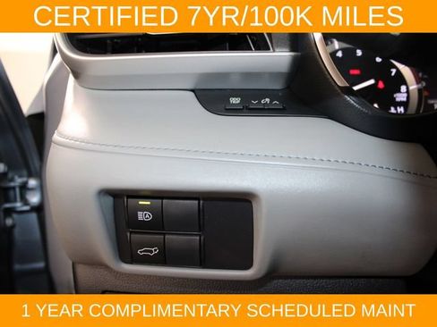 Used 2022 Toyota Highlander XLE FWD image 17