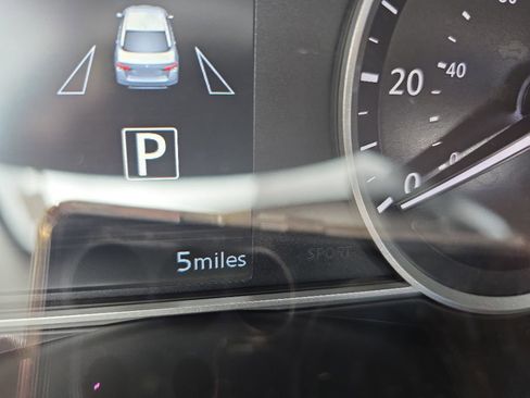 Used 2025 Nissan Versa SV w/ Trunk Package FWD image 16